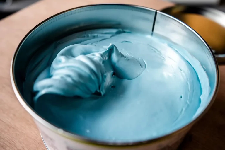 905602_MASSA POLIESTER ULTRALEVE COM ENDURECEDOR _FINIXA - FOTO 3