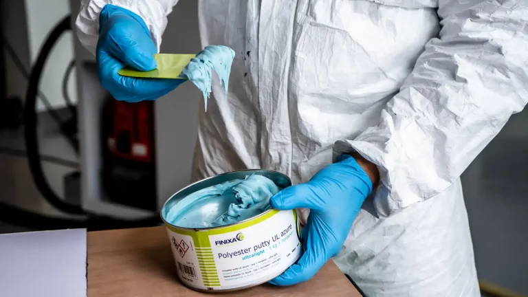 905602_MASSA POLIESTER ULTRALEVE COM ENDURECEDOR _FINIXA - FOTO 4