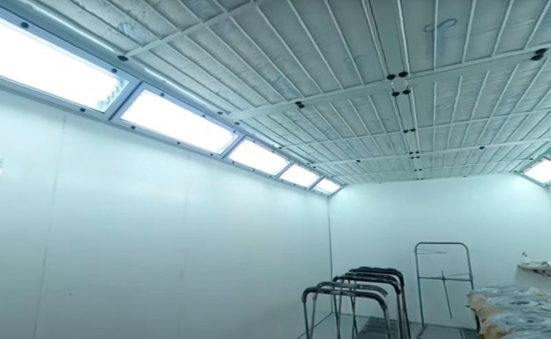 Como realizar a manutenção da iluminação em uma cabine de pintura