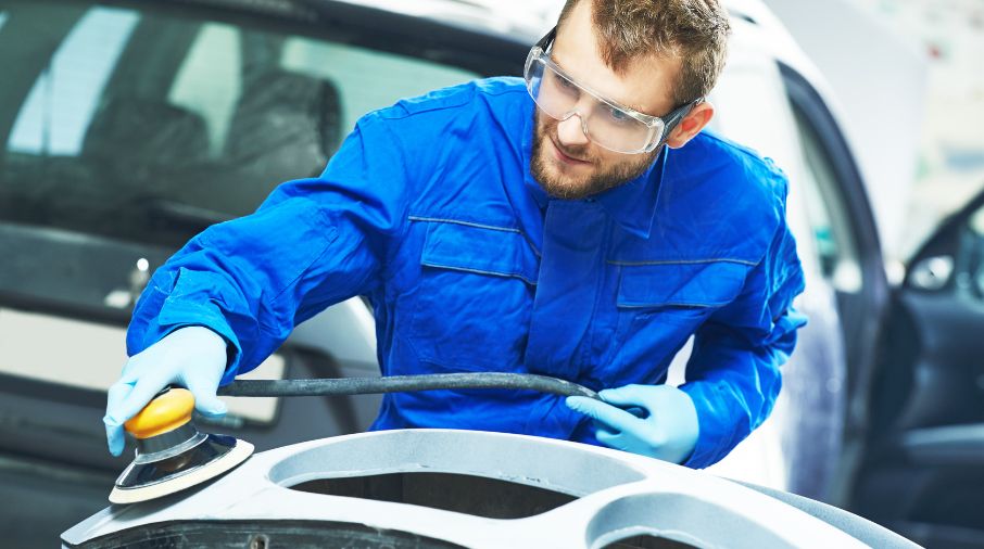 Lixamento Preciso: Escolhendo a lixa certa para Pintura Automotiva