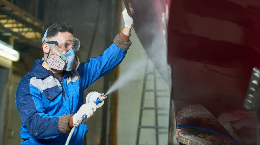 Por que é necessário pintar embarcações?