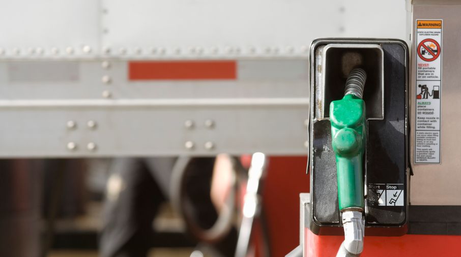 Bombas elétricas vs. manuais: vantagens da automação na transferência de combustível